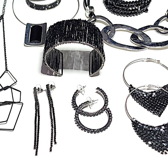 Black statement jewellery bundle - Picture 7 of 10